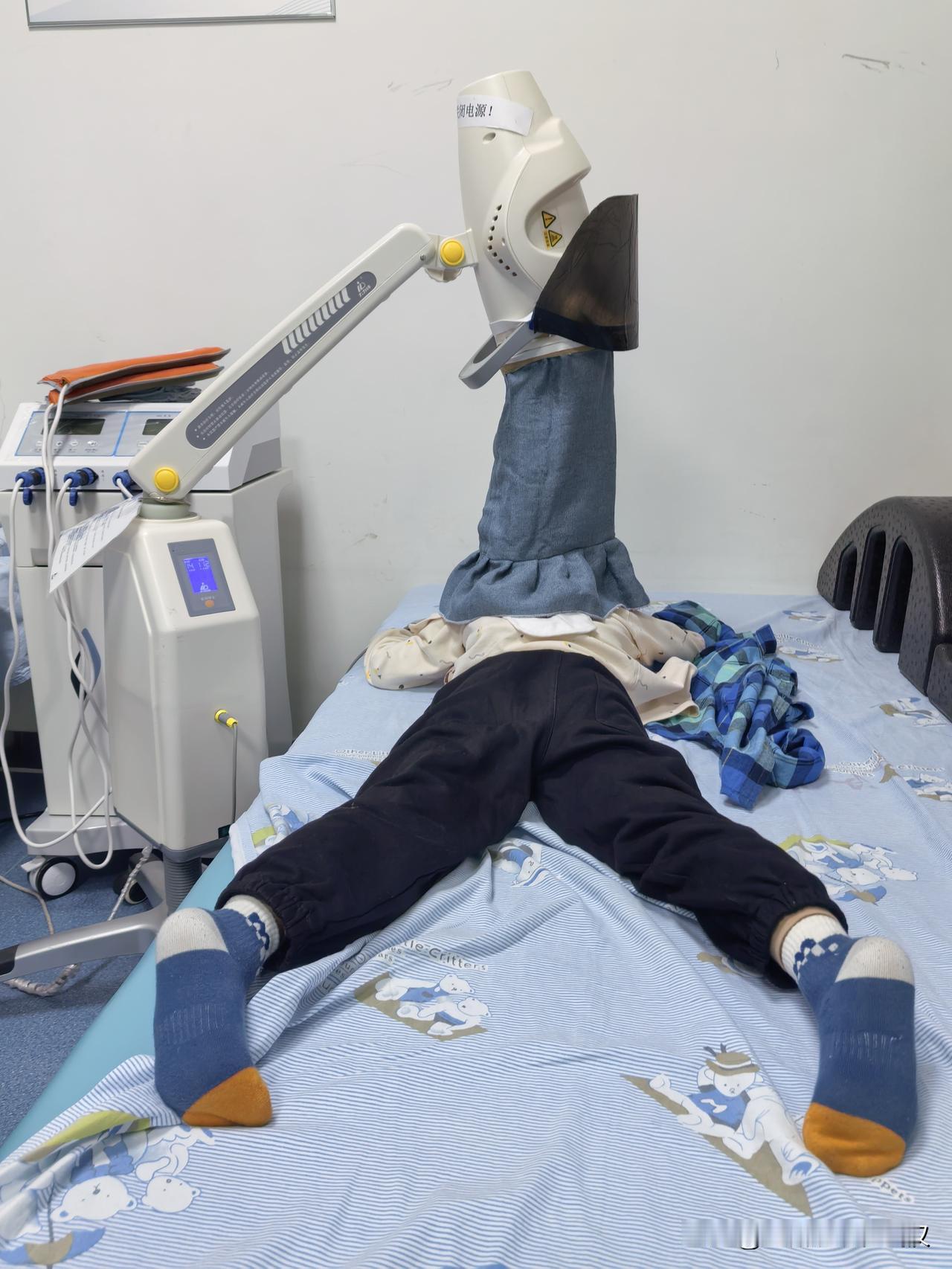 为什么现在的孩子容易受伤骨折？中午吃完饭，大孙子小柚子说，奶奶，我想下去走走