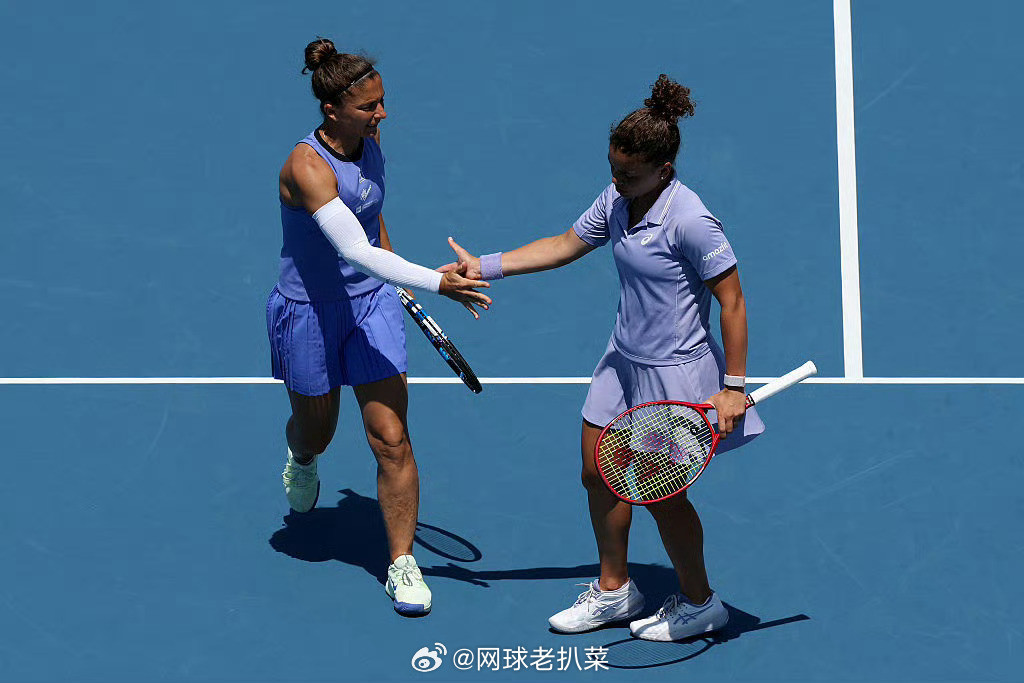 想给帅姐加油都没有机会WTA1000迈阿密站女双半决赛。张帅/梅尔滕斯组合在首盘