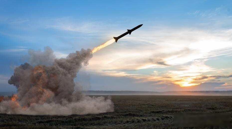 高市早苗突然飞美国，稀土梦碰上深海天价账单，安全焦虑藏不住了3月16日这天日