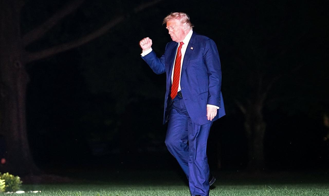 特朗普犯下致命错误，美国专家发出警告：中国什么都没做，就已经赢了。据美国媒体透
