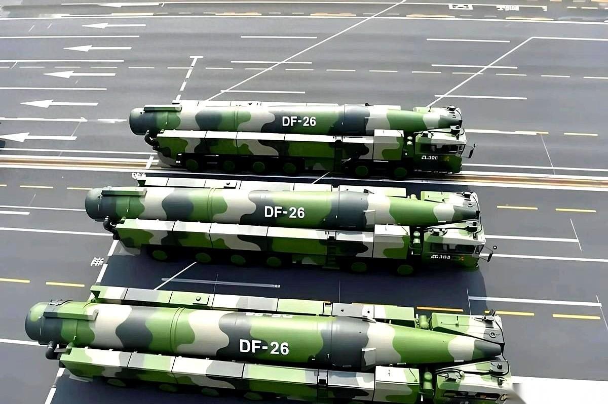 说句扎心的大实话，现在谁还敢想“全面轰炸中国”这事儿？除非他脑子真不要了。你