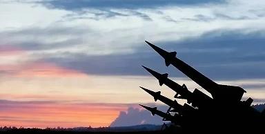 福克斯报道：委内瑞拉防空首次遭美军攻击未进行回应。这短短一句话，字越少事越大