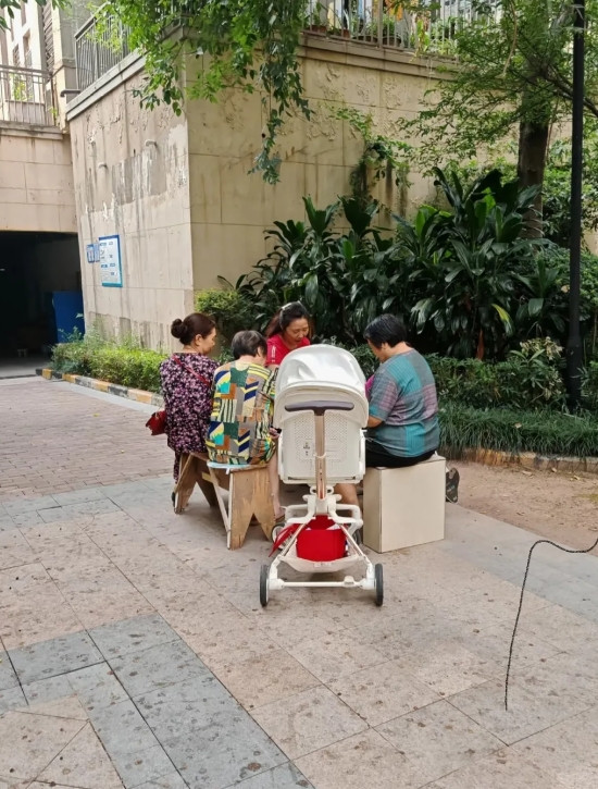 最近儿媳儿子商量着让我去城里给他们带孩子，我寻思着去之前要说清楚，不然到最后去了