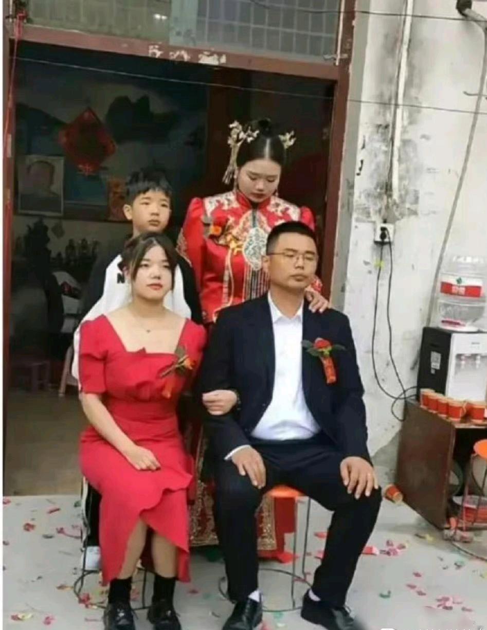 我怎么有点“蒙圈”了呢，到底哪个才是新娘?