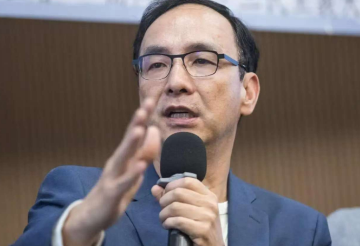 九三大阅兵结束后，赖当局改口了，朱立伦的狐狸尾巴露出来了。九三阅兵仪式结束，赖清