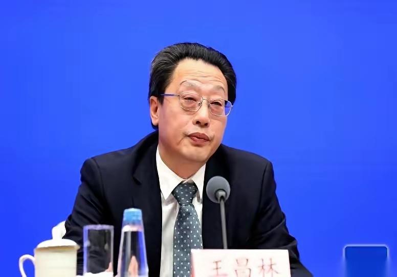 发改委发布会确认春节放9天假2026年春节假期从腊月二十八放到正月初七，共9