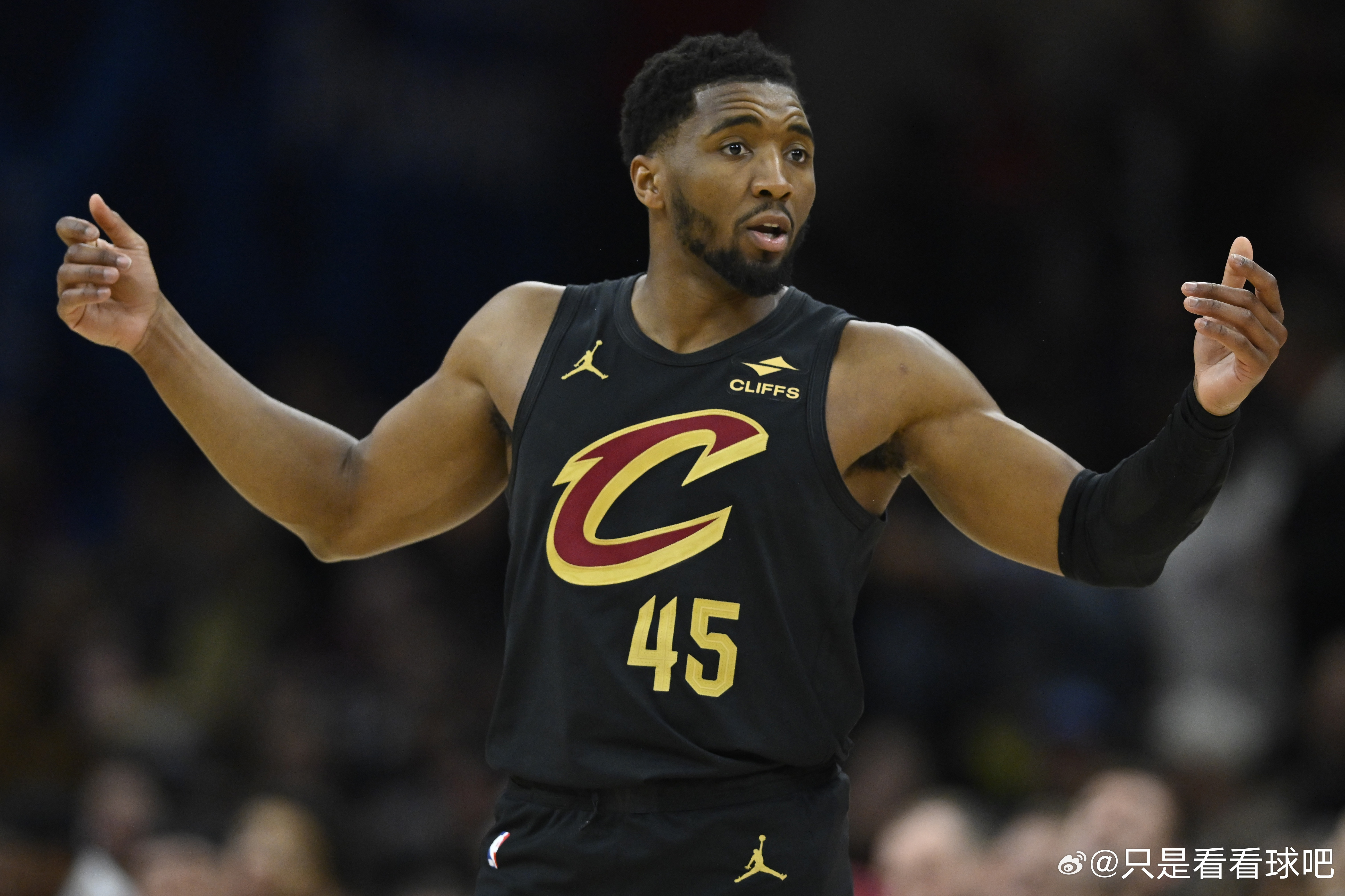 骑士惜败魔术——磨合还在继续本场比赛，骑士客场作战，面对近来状态不错的魔术，虽然