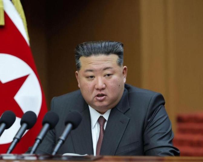 恩断义绝！金正恩治下的朝鲜，做出前所未有重大决定，官宣“头号敌国”据朝中社