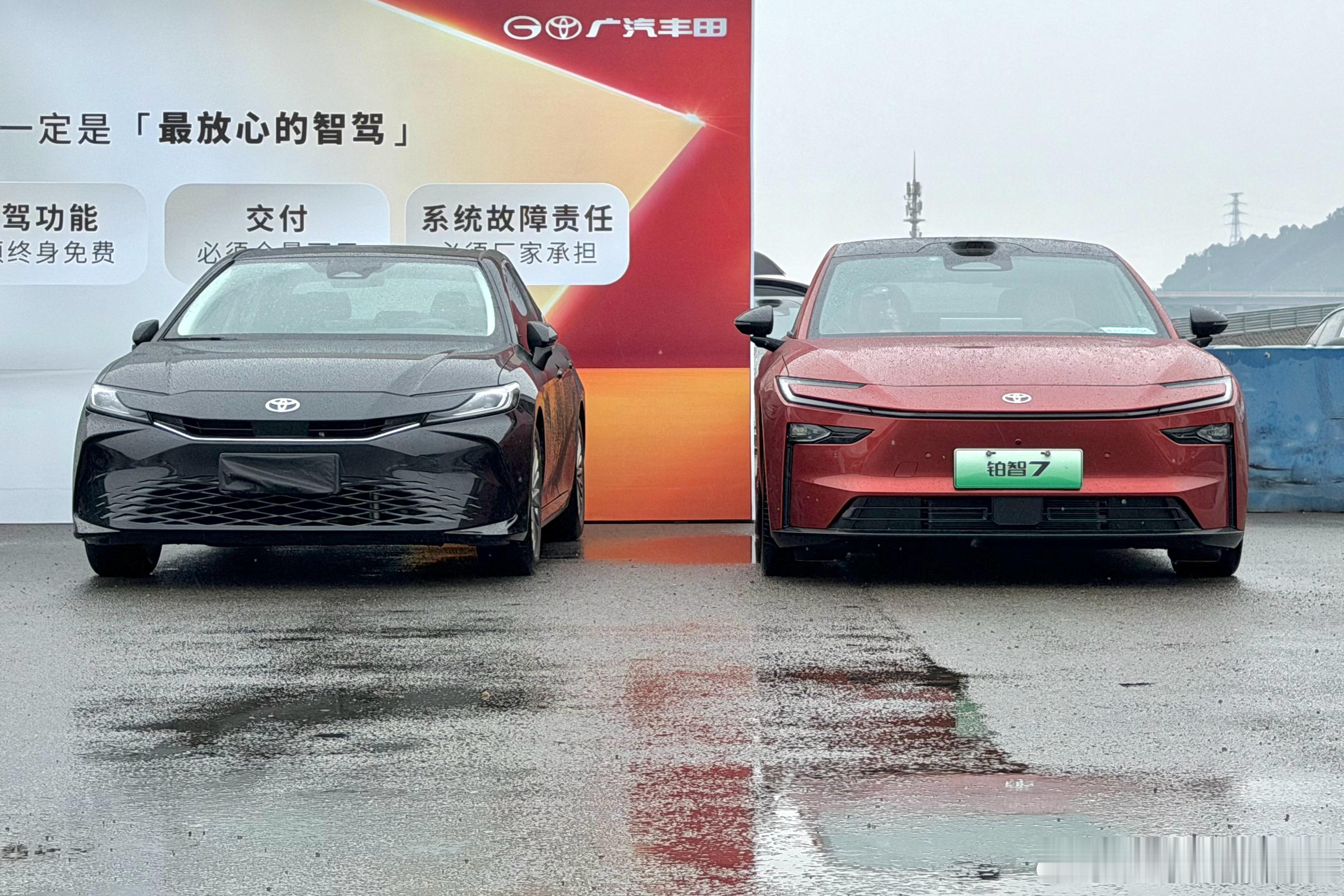 铂智7，大家伙，给你个参考：比凯美瑞长21.5cm，宽了12.5cm，还高了5.