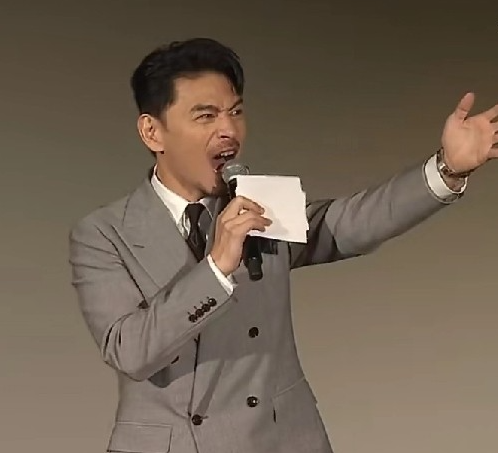 周杰伦《太阳之子》MV发布会没想到的是，刚开始就让人尴尬了，尤其是主持人的状态