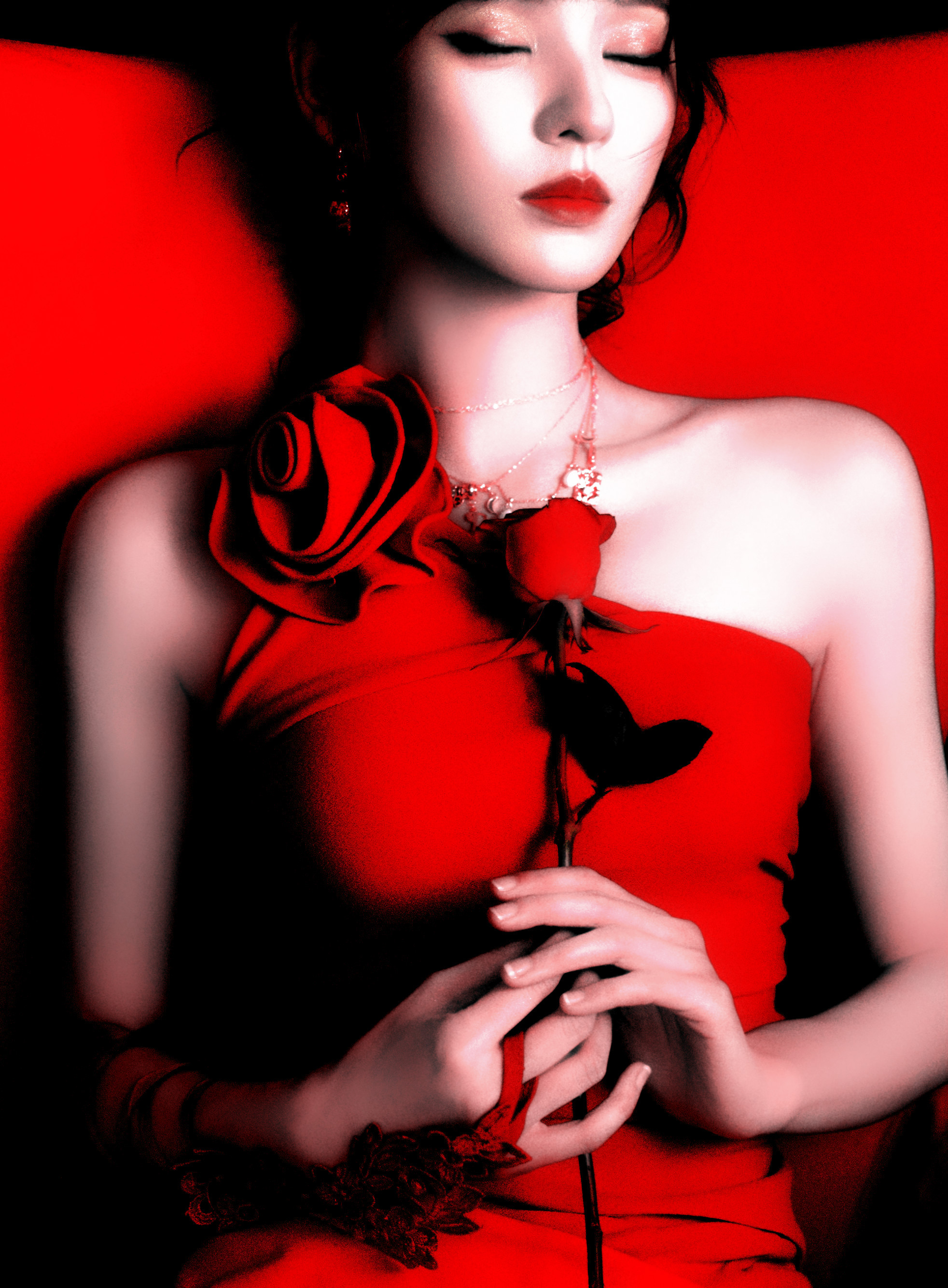 •🌹玫瑰轻颤张予曦​​​