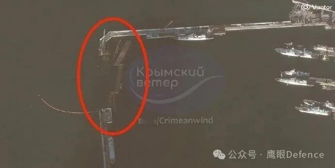 烽火问鼎计划在新罗西斯克军港，卫星照片发现，在乌克人无人艇袭击俄罗斯潜艇“未遂