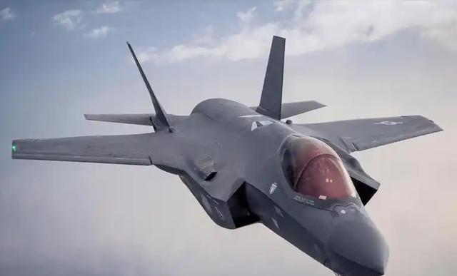 当歼-20有50架，就能够应对一场中型战争，达到200架就可以应对一场大型战争，