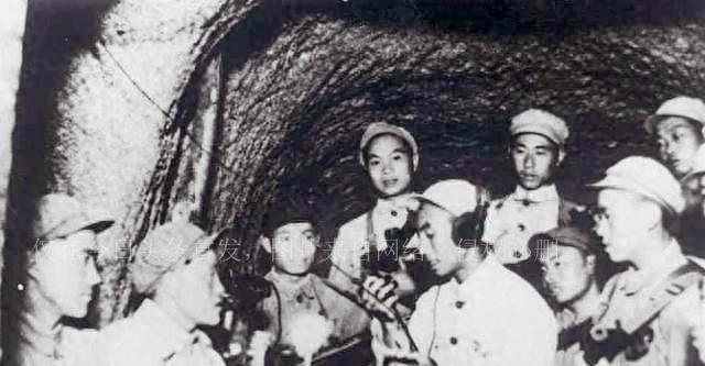 上甘岭打到后来，是一天一个连！一个全员师，27个步兵连，一个全员军是81个步兵连