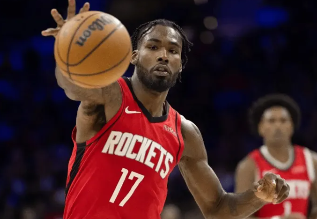 根据此前的报道，公牛正推进与火箭和鹈鹕的交易谈判。火箭记者Bradeaux在个