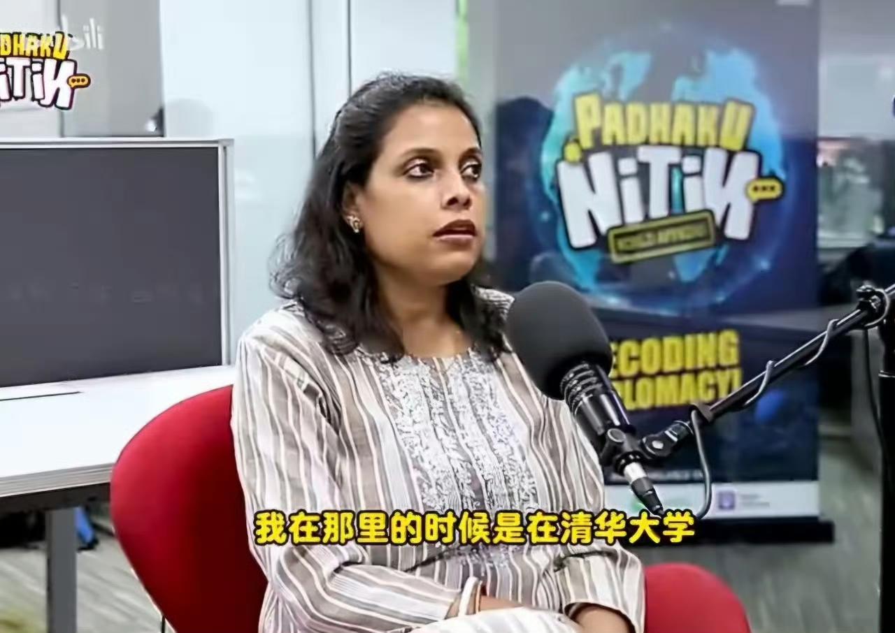 一位曾在清华大学就读的印度留学生回国后接受了媒体采访，她认为中国人为了维护优越感