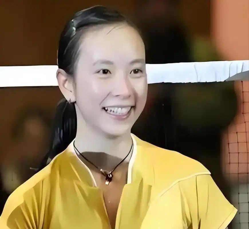 他曾为中国夺下世界冠军。 转头却被踢出了国家队。 无奈之下穿上法国队战袍