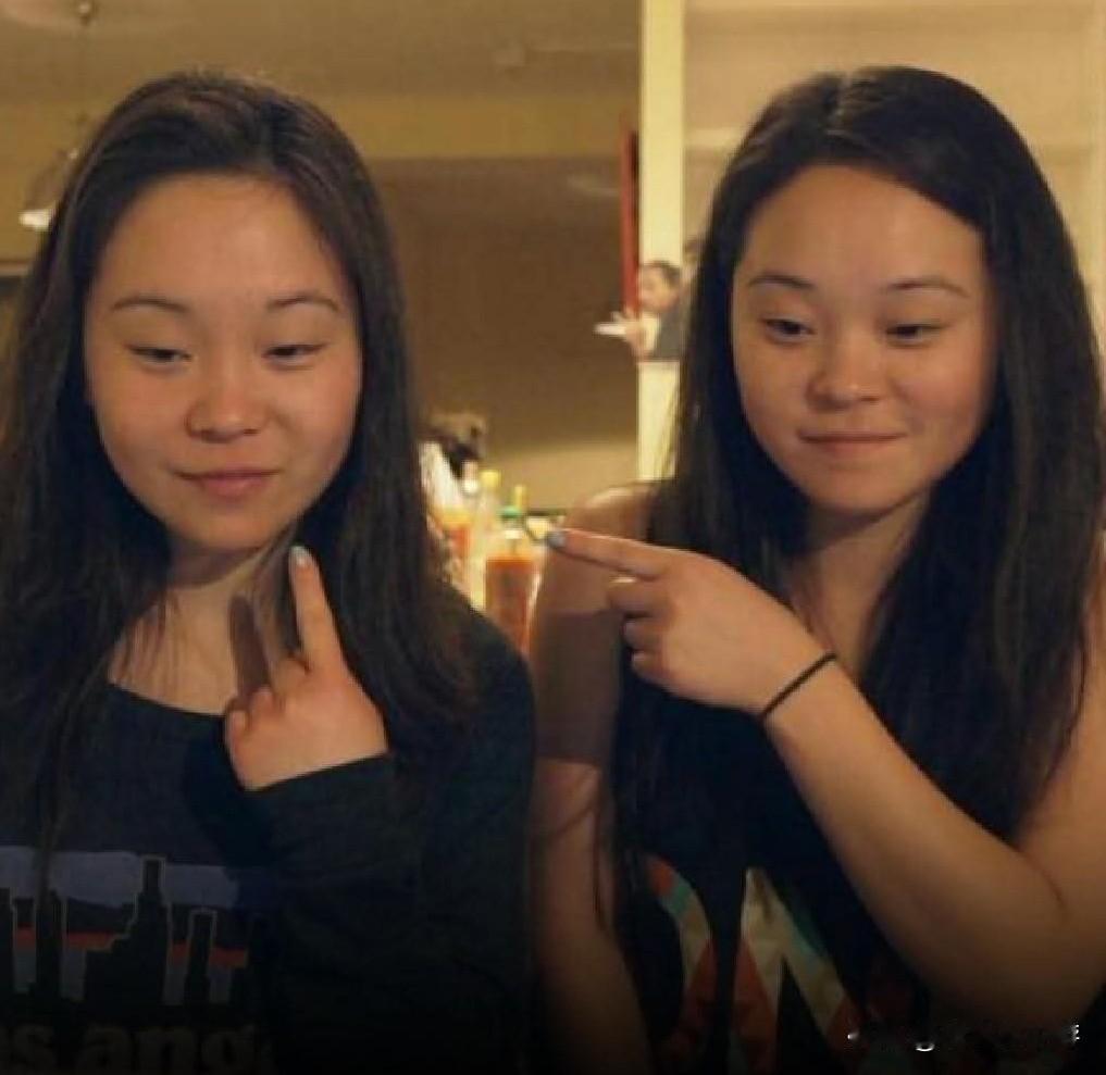 2012年，法国学生安娜伊斯·博尔迪偶然在YouTube上发现了美国女演员萨曼莎