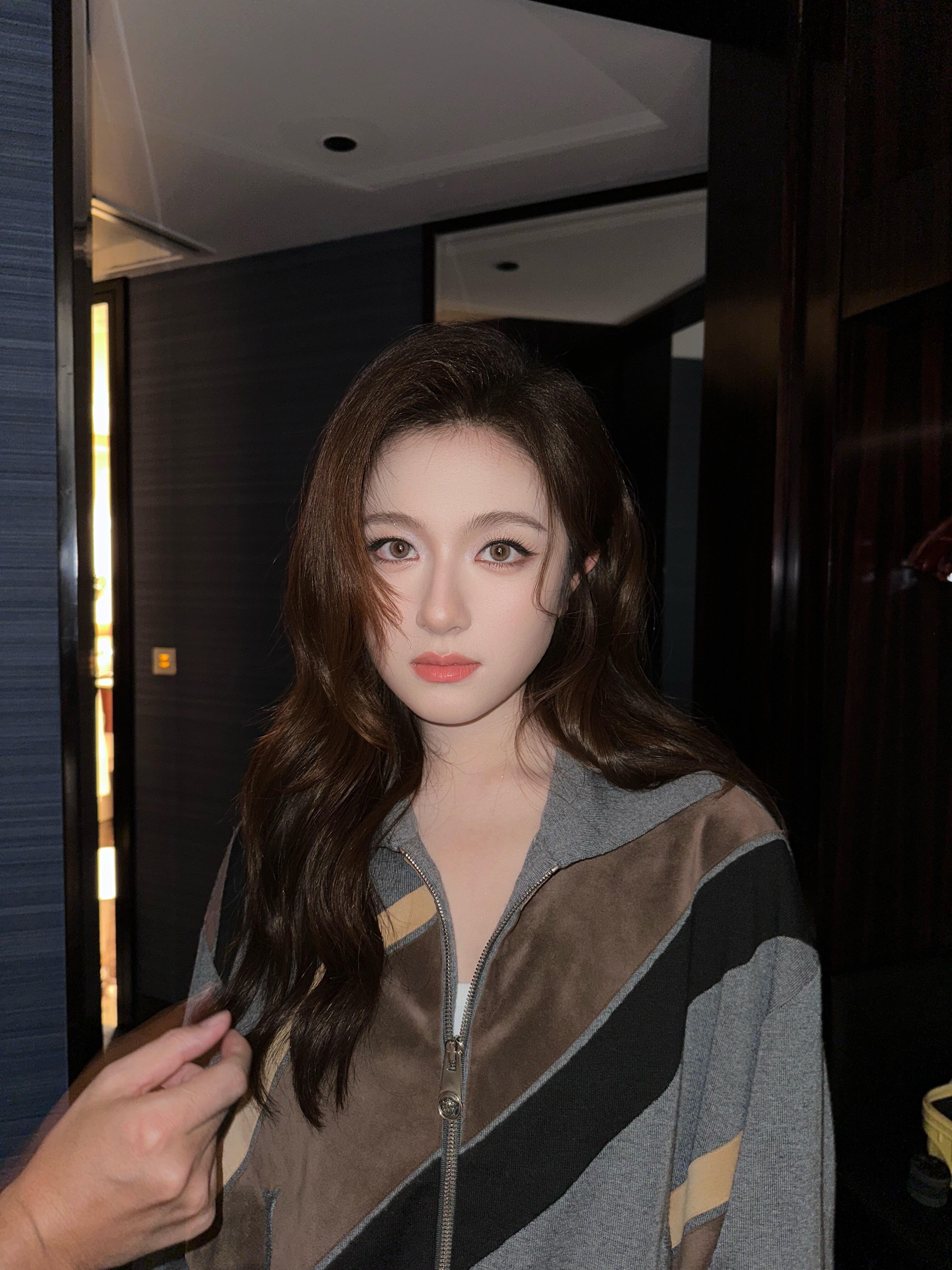 👠李兰迪确实不用追求太瘦，合适就行李兰迪说不会追求骨感