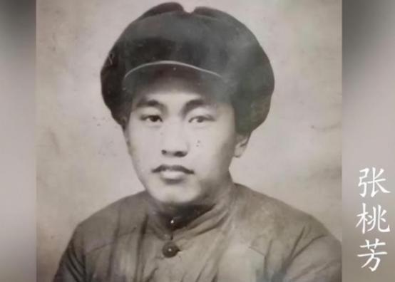 1953年，美国顶尖的狙击手开了一枪，一名志愿军东倒西歪，掉进了壕沟里，二十多分