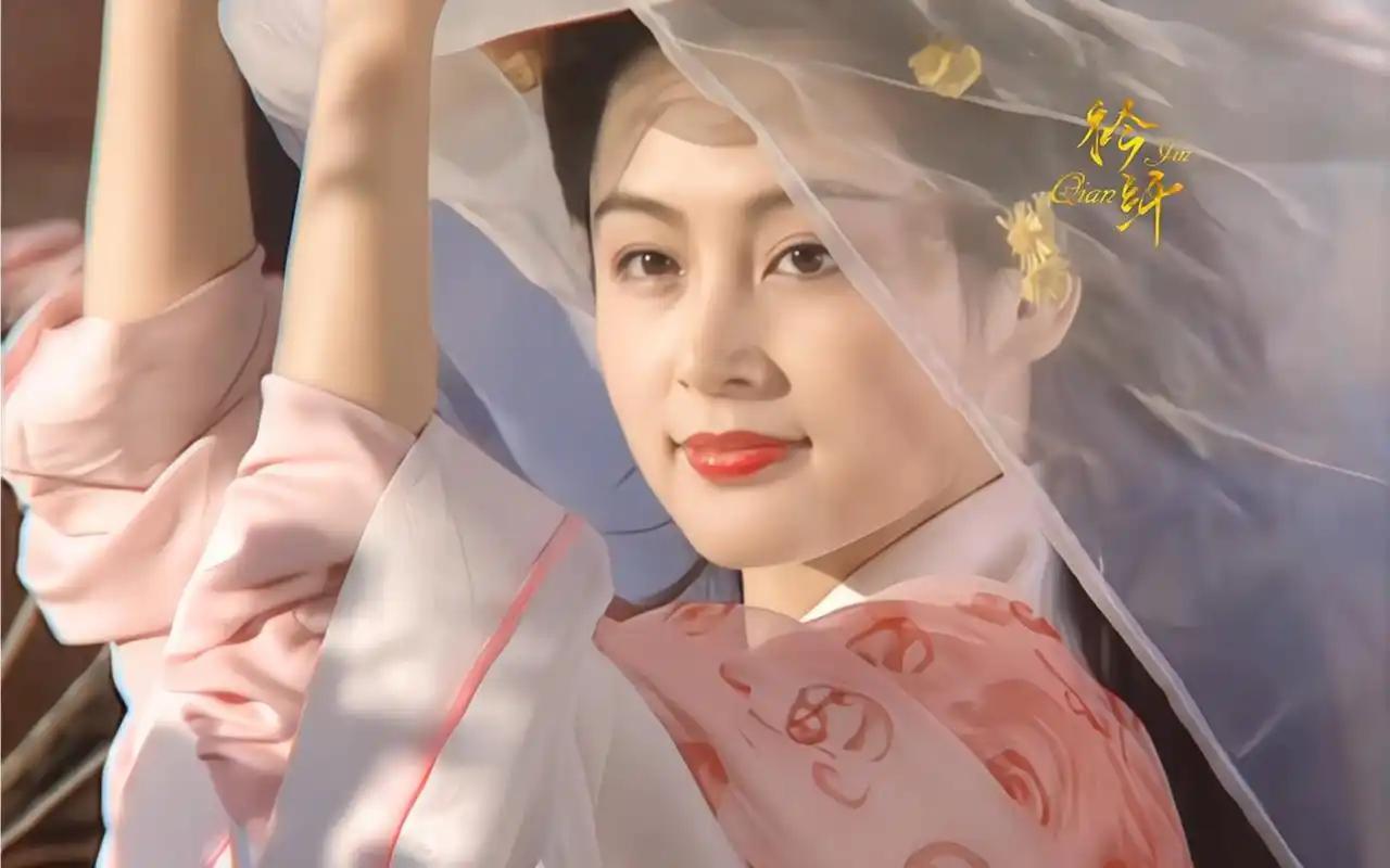 貂蝉，这个被传颂千年的绝世美人，翻遍《三国志》《后汉书》，连名字都找不到。正史只