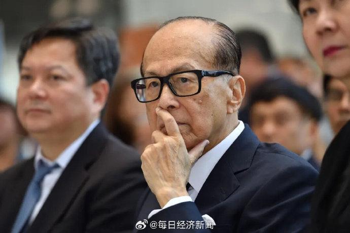 【最多卖166亿港元，李嘉诚又要套现了】李嘉诚已出售上千亿港元海外资产李嘉