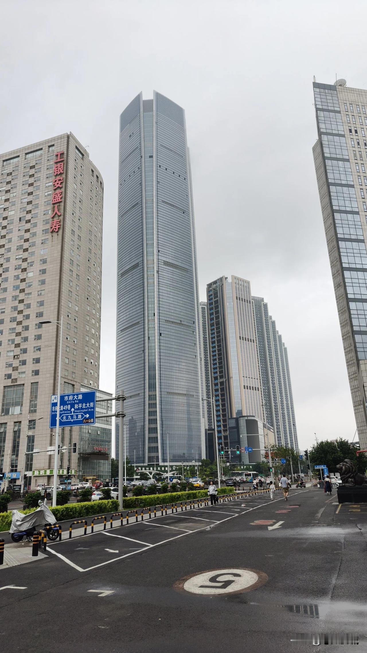 喜讯！沈阳西塔新地标即将建成！在沈阳和平西塔的一栋超高层项目即将完工，据说有