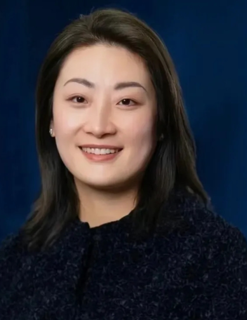 宗馥莉，这个雅致的名字，源自她妈妈的灵感。记得看过一篇报道说，宗馥莉的妈妈施幼