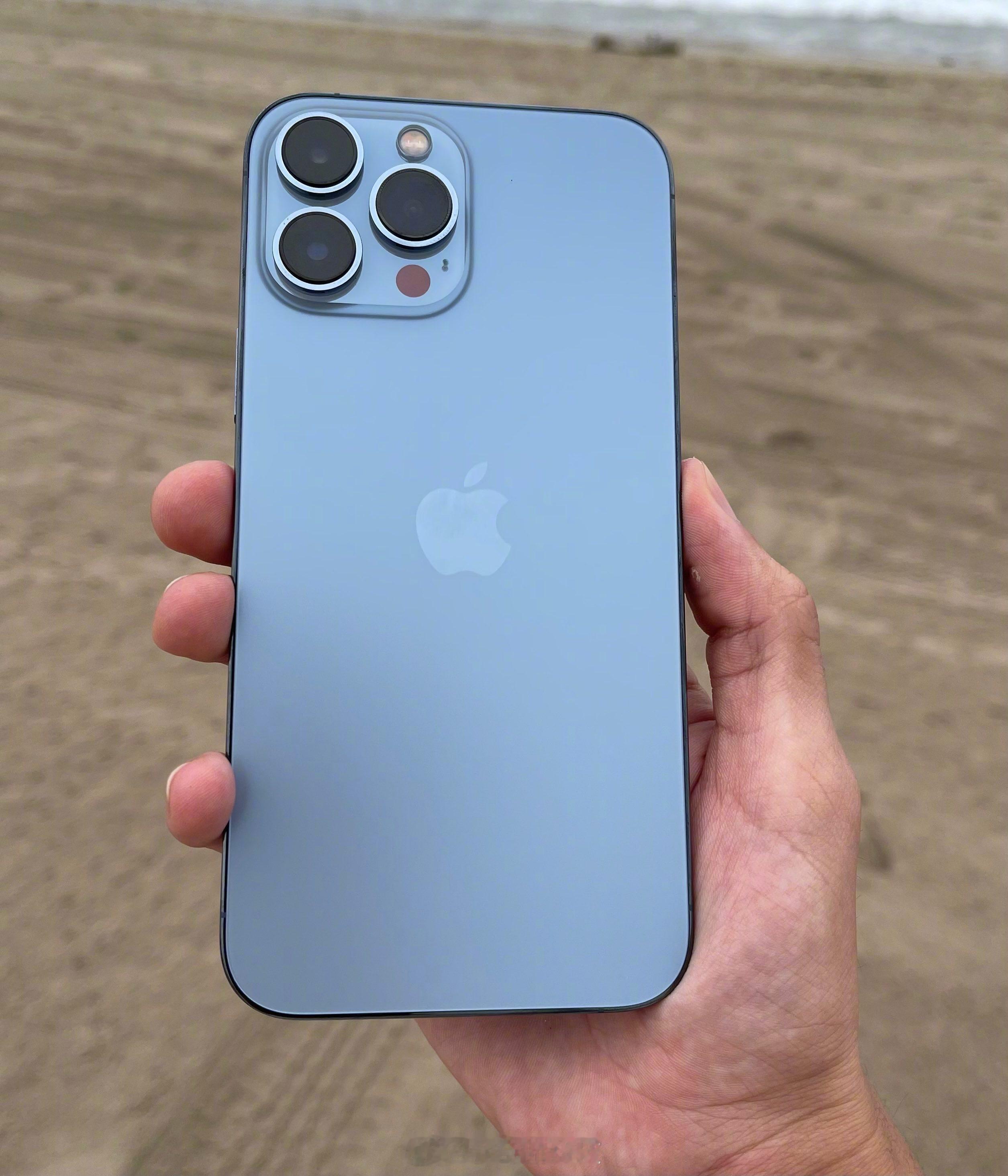 1. iPhone13 Pro 远峰蓝：Sierra Blue  2....