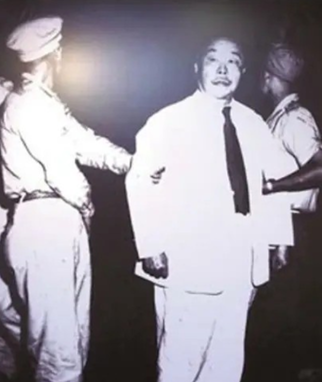 1950年5月，策动汤恩伯起义遭到出卖的陈仪，在台湾接受审判。顾祝同为审判长，蒋