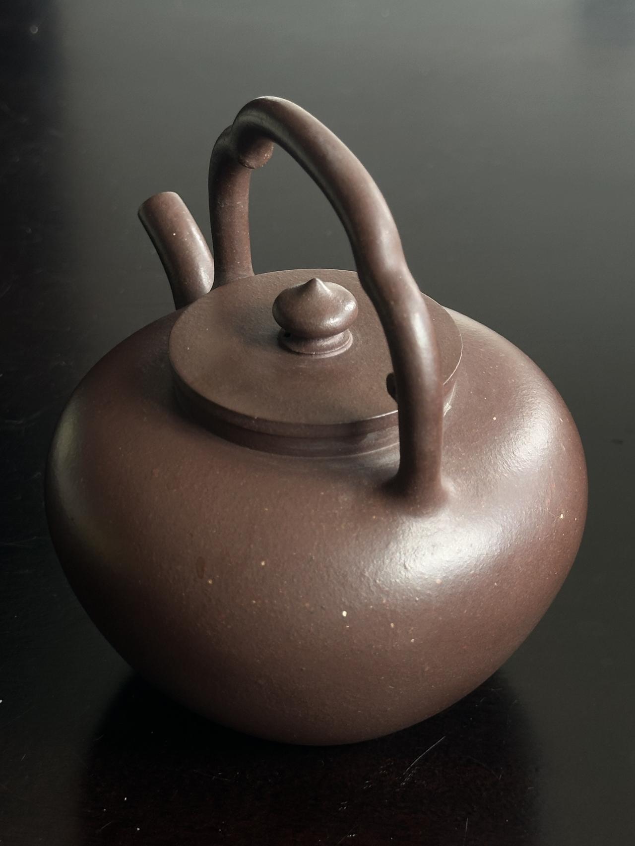 说到紫砂壶,你会先想到哪种器型?资深玩家：仿古，传炉，掇只，景舟大石瓢，
