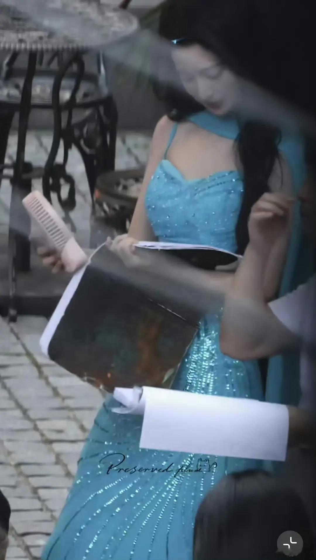 王楚然每天变着法的穿丑衣服到底什么审美