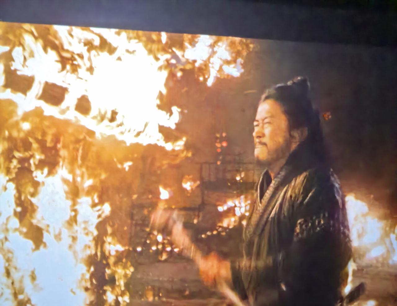 你还在痴迷“武功盖世”的江湖？那你就OUT了。《镖人》告诉你，真正的江湖不是