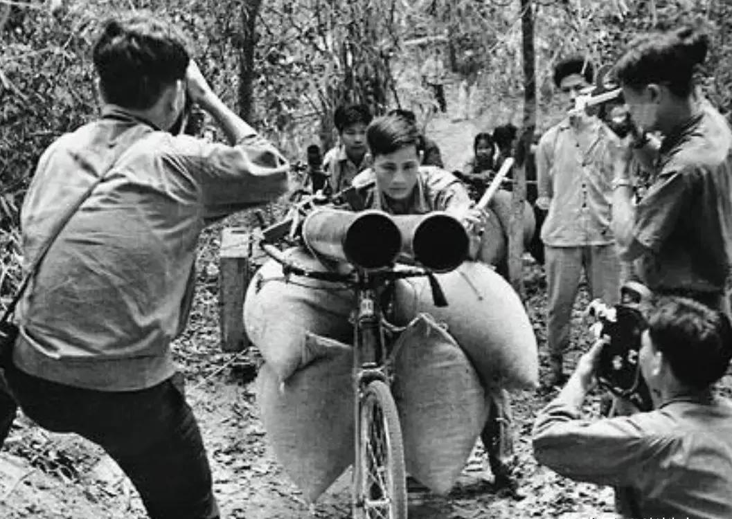 1979年反击战，竟然在越南境内缴获一批国产凤凰军用自行车1979年2月2