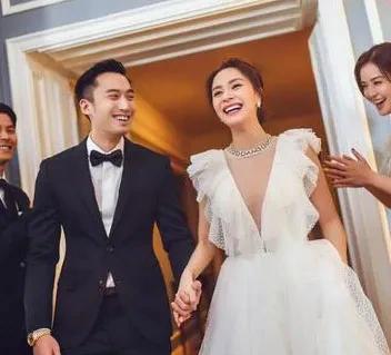 2018年，阿娇和赖弘国步入婚姻殿堂，婚后赖弘国赠予阿娇一张信用卡，豪气万千地说