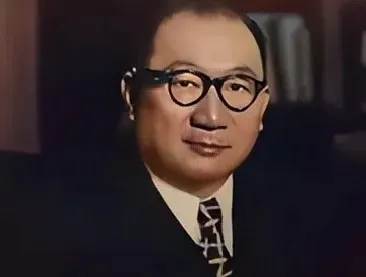 1967年8月，孔祥熙病重。临终前，他握着妻子宋蔼龄的手，悲痛地说：“咱们孔家，