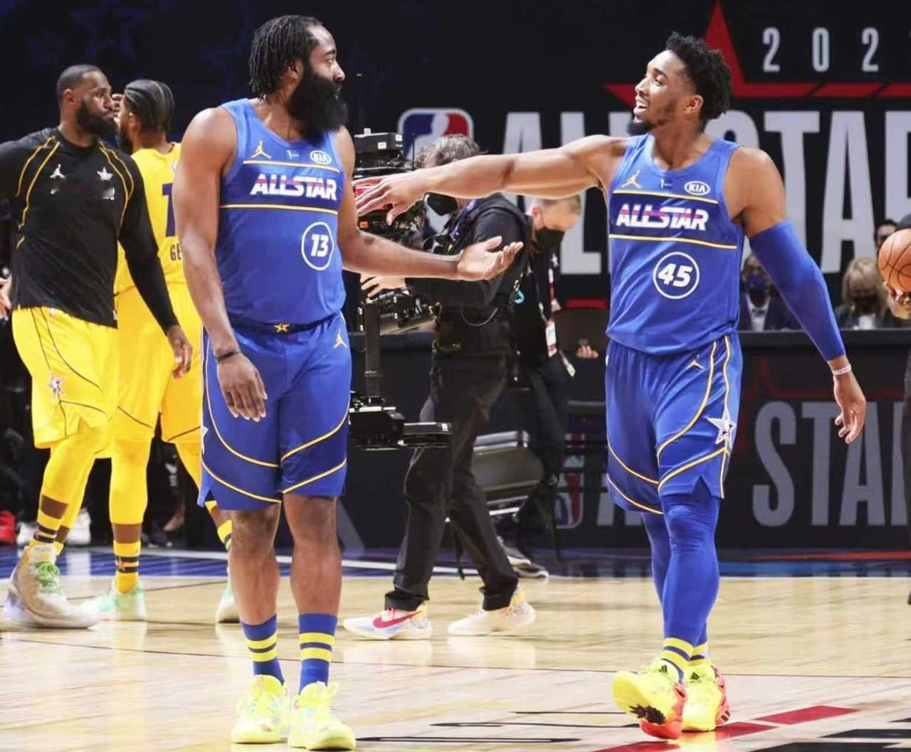 一手组织4000万，虽然有黑子们嘲讽的意思，但是也是说明了登哥最大的能力是持球组