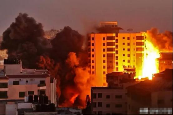 深夜坏消息，巴基斯坦发布重磅信息 现在是4月21日晚上10点，据新华社伊斯兰