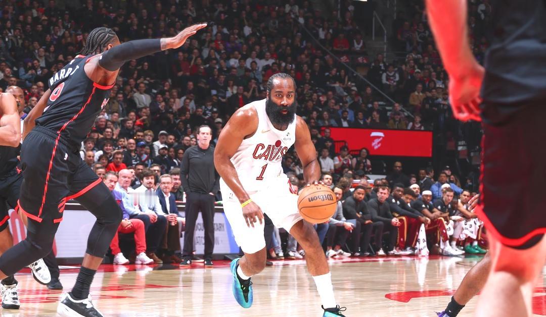 明天骑士客战猛龙，赢球概率只有40%多，哈登的球队或许要遭遇两连败！明天凌晨