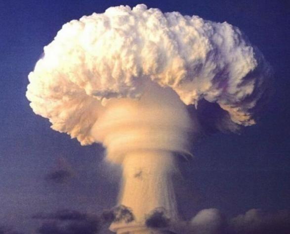 假如中美开战，中国输了，结果会如何呢？不夸张地说，中国要是真输了，全世界都得回到