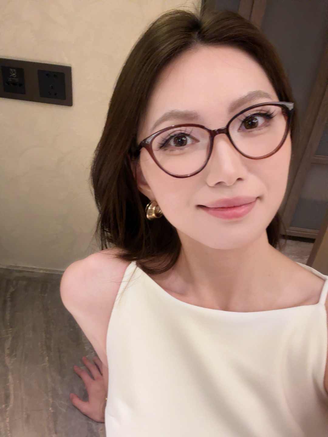 早～我去剪视频了​​​