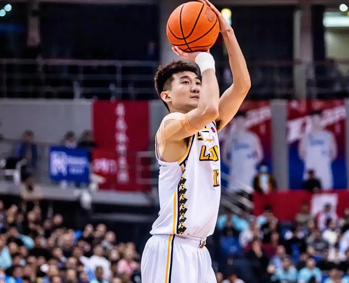 不吹不黑，今晚廖三宁和李祥波对决数据对比！李祥波：出战16分钟，投篮3投1