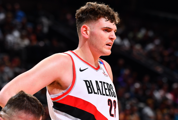 克林根的天赋是不行的。就是他天生的移动缓慢，协调性很差。虽然他跑起来很努力，但