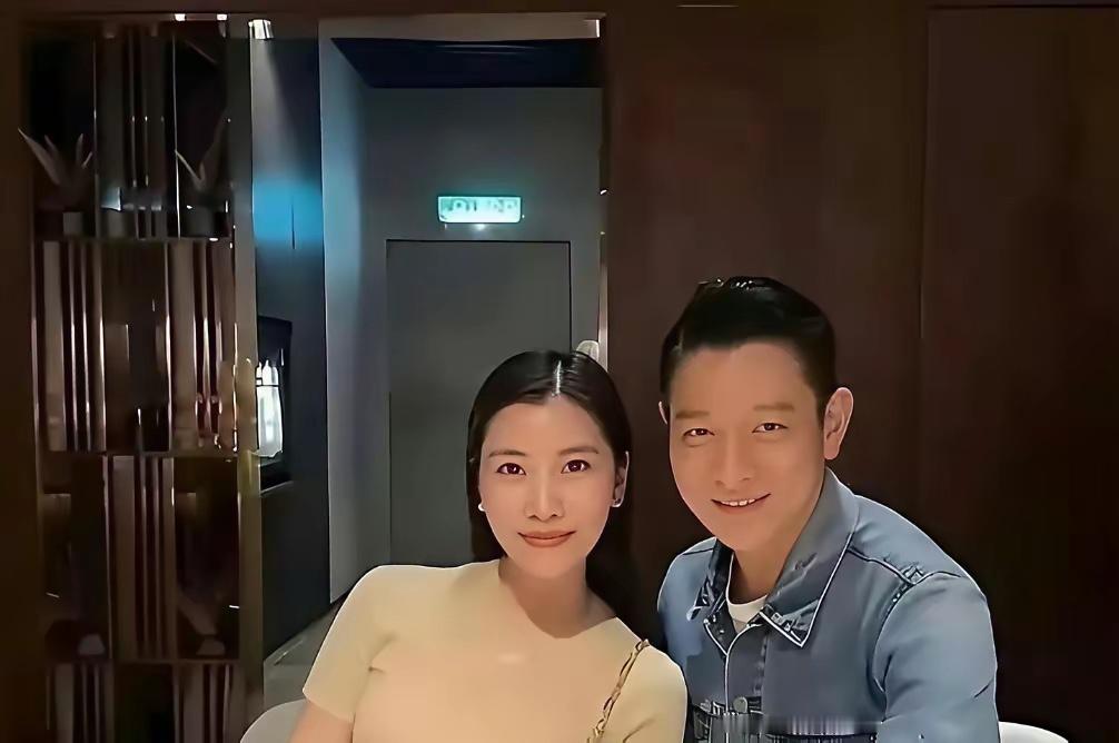 刘德华终于可以大大方方的晒自己的老婆了！