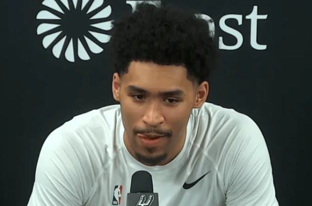 昨日NBA常规赛，圣安东尼奥马刺以112-103的比分击败奥兰多魔术，在赛后采访