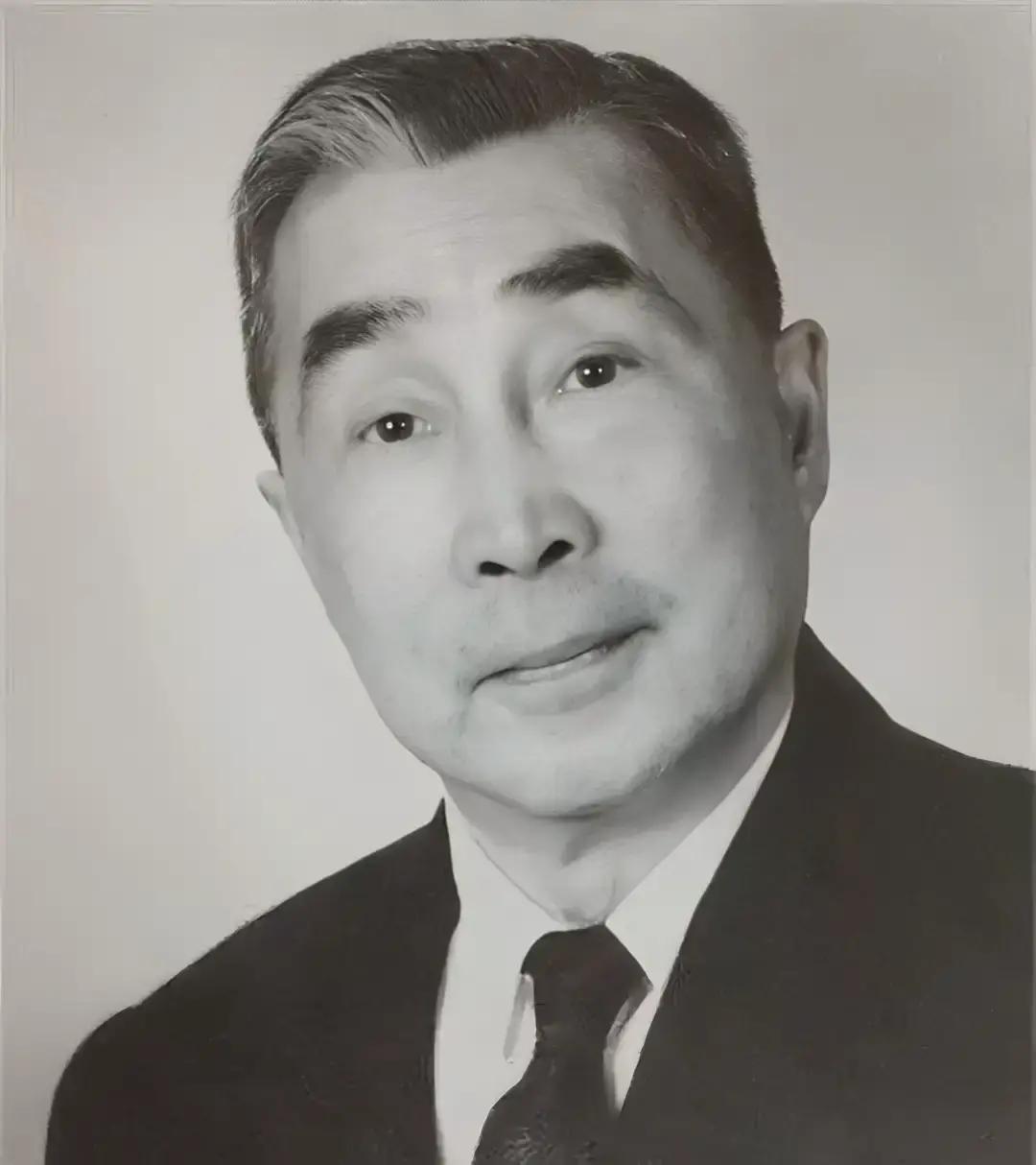 民国历史上唯一离婚后“逆天”的女人：李鸿章的侄孙女李国秦。李国秦是李鸿章大哥李瀚章的第七子李经沣的嫡