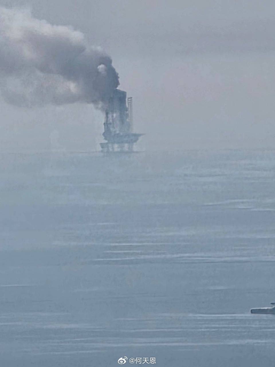 重大新闻：伊朗已开始对相关石油钻井平台实施打击。一架伊朗“沙赫德-136”无人