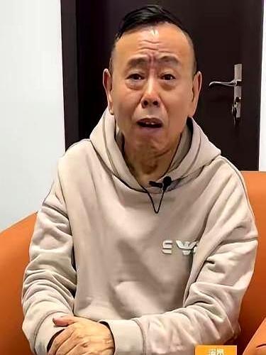 春晚现在是真拧巴。老艺术家蔡明，隔了七年要回归。大家不买账，直接把“蔡明别