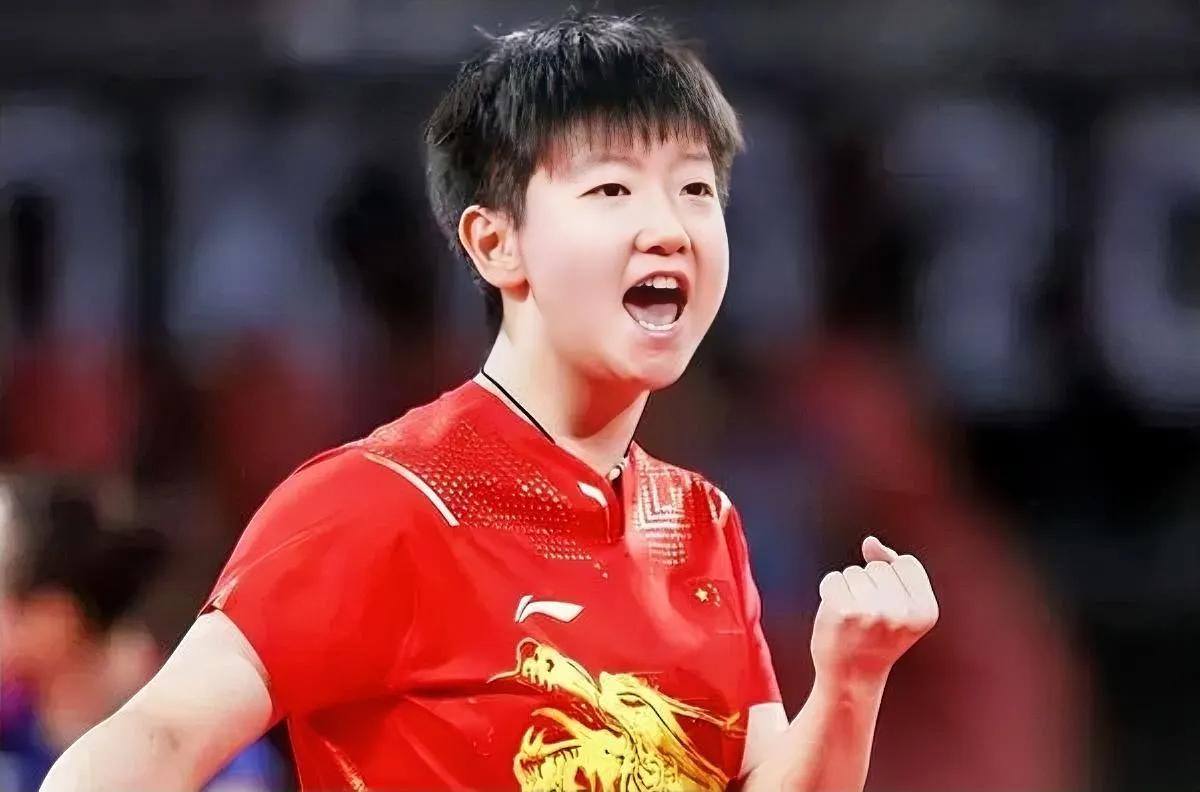 国乒圈有个“隐形保命符”父母越“没存在感”，孩子越稳蒯曼赢孙颖莎那天，她