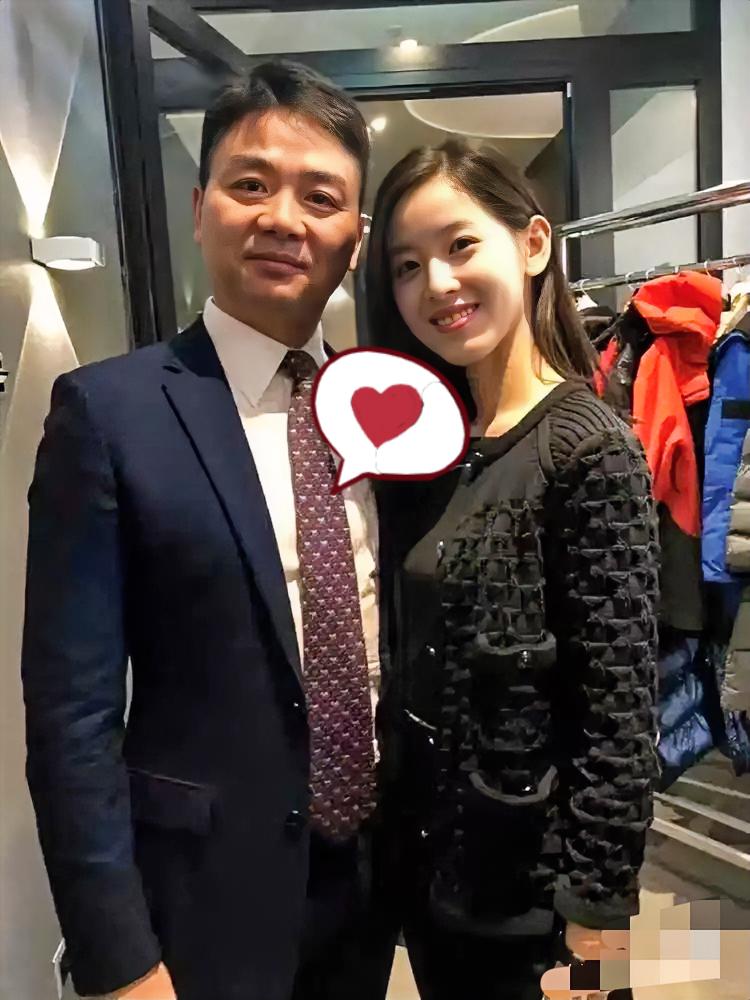 但她有个很要命的问题，那就是——明明哪哪都优秀，却把十年婚姻过成了恋爱